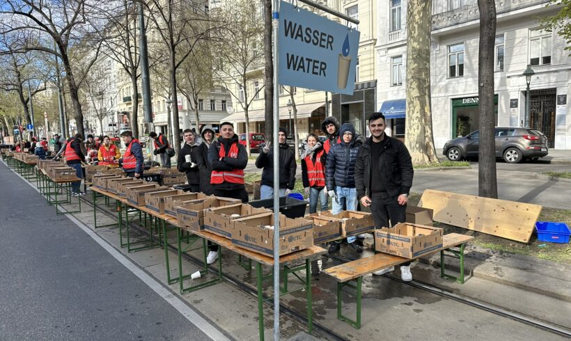 Mitten im Geschehen: Unsere Schule beim Vienna City Marathon 2025 Mitten im Geschehen: Unsere Schule beim Vienna City Marathon 2025